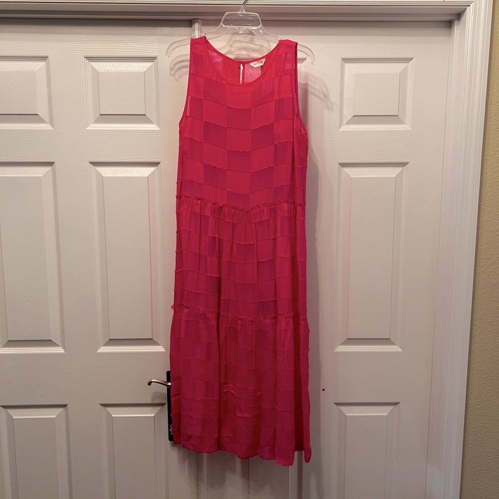 Elegant Pink Sleeveless Dress